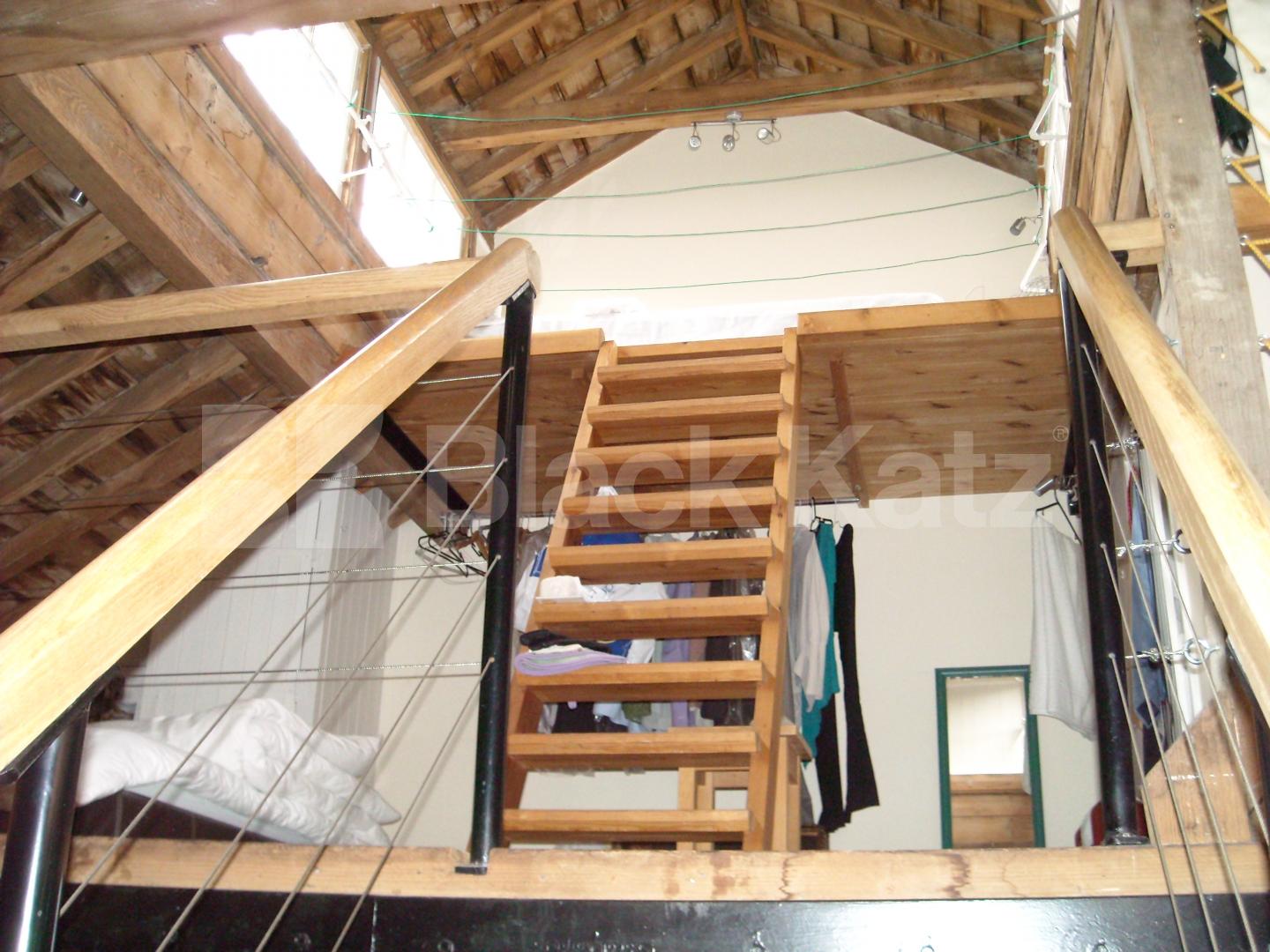 			NEW INSTRUCTION , 1 Bedroom, 1 bath, 1 reception Penthouse			 The Flag Store, Queen Elizabeth Street, Shad Thames